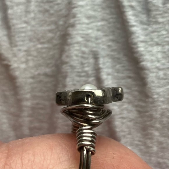 SilverTone Wire Wrap Hamsa Hand Ring with Pearl Accent - Picture 2 of 3